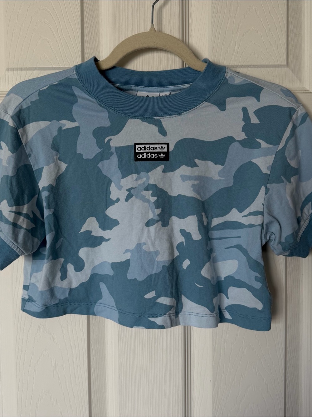 Adidas Originals Women's Cropped Tee XS Blue Camo